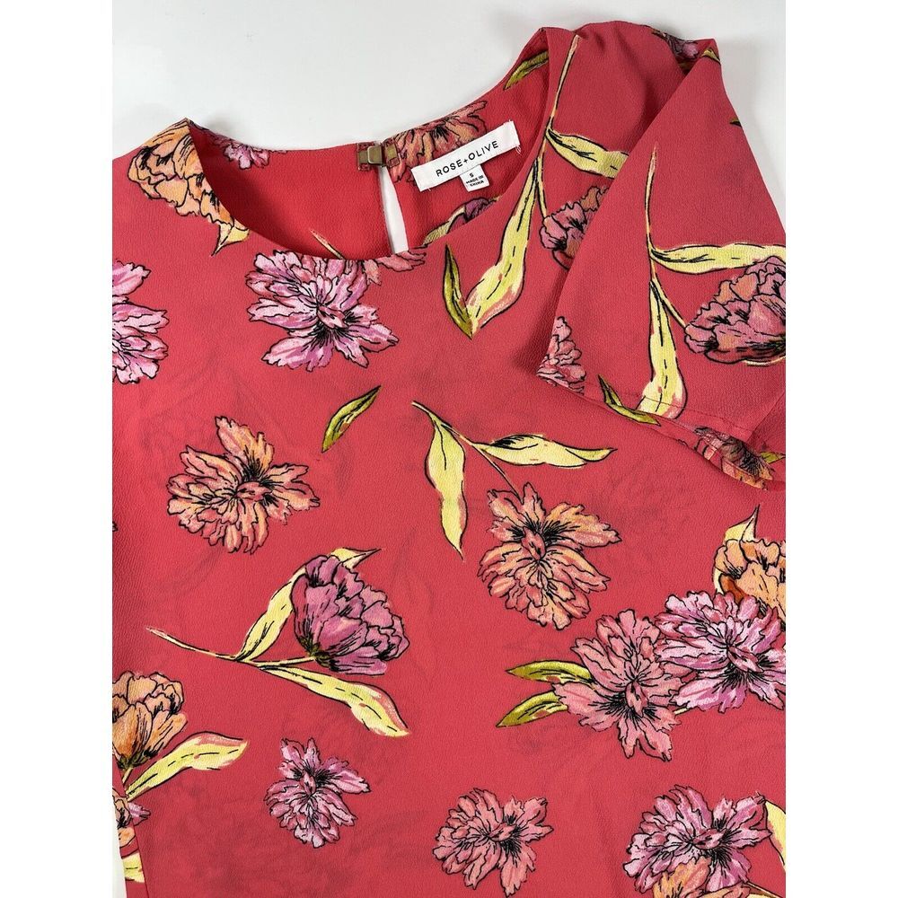 Rose & Olive Blouse Women's Small Pink Floral‎ Short Sleeve Keyhole Colorful
